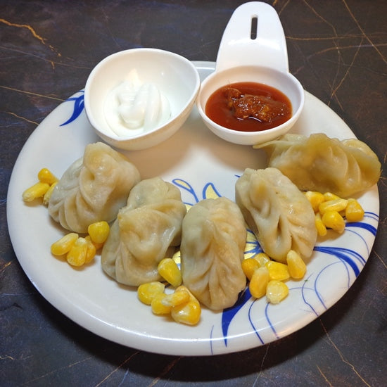 VEG CHEESE MOMOS 500GMS (20 PCS)