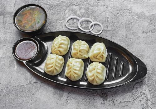 CHICKEN CHEESE MOMOS 500GMS (20 PCS)