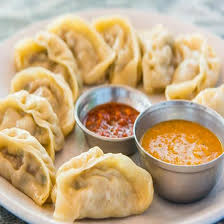 VEG CHEESE MOMOS 500GMS (20 PCS)
